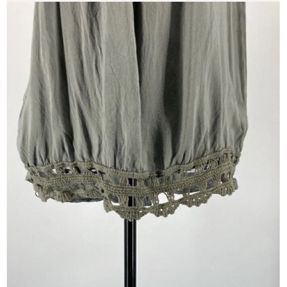 Italian made crochet trim cutout back tank. Olive. Summer Light. One Size - Picture 4 of 7